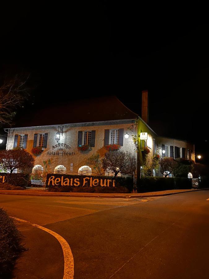 Logis Le Relais Fleuri Hotel Sauvigny-le-Bois Exterior photo